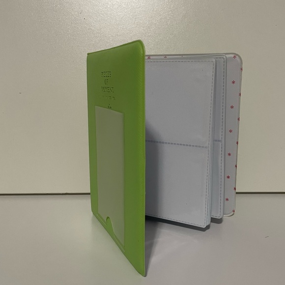 Green Fujifilm Instax mini 9 Camera with Case and Accessories - Picture 4 of 7